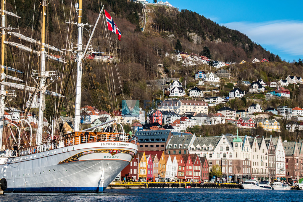 Vista do cais de Bergen, na Noruega (Visit Norway/ Divulgação)