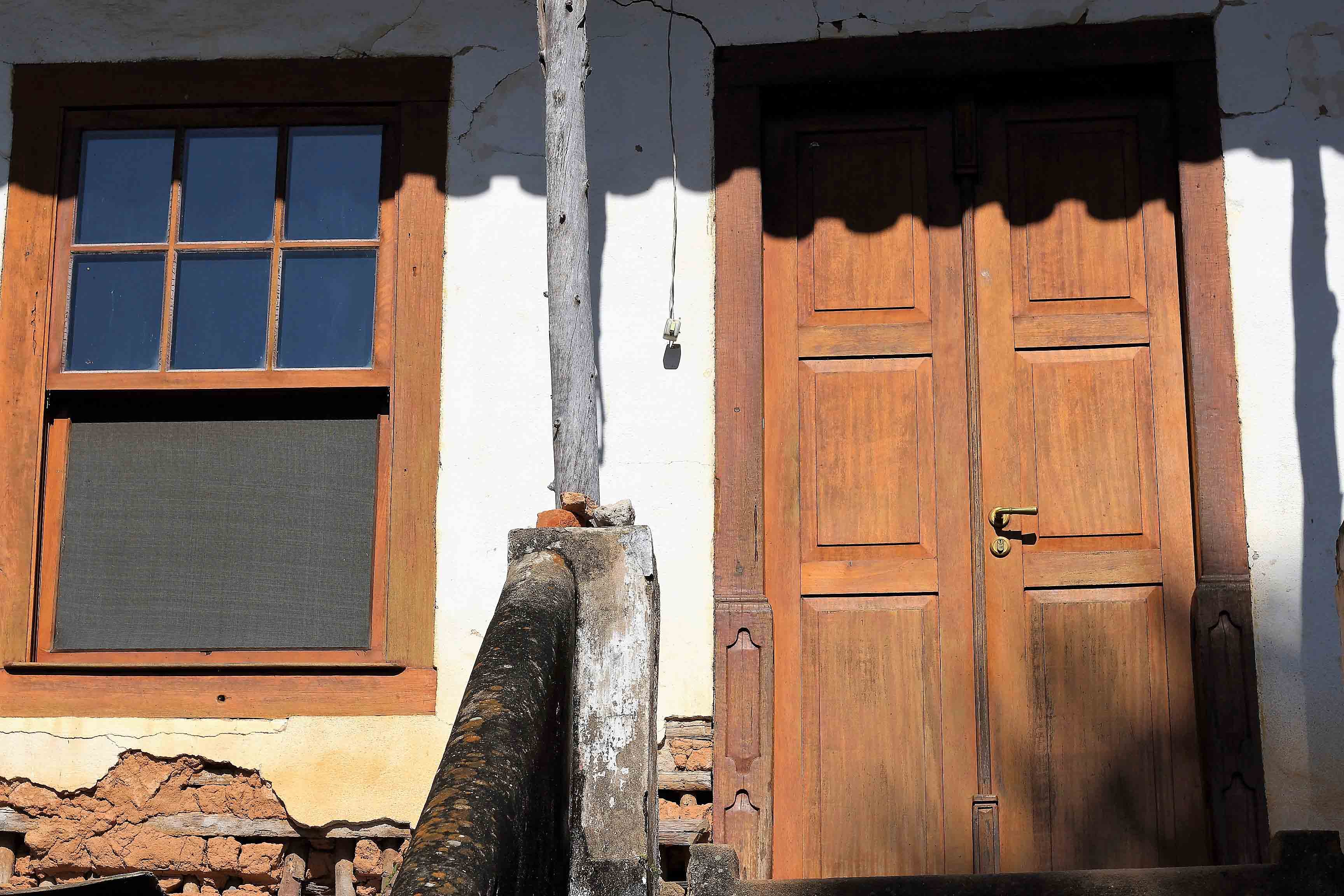 Porta da casa sede, Fazenda Atalaia (Amparo/SP).